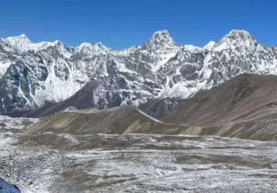 Chola Pass Trek vs Everest Base Camp Trek: Which Trek Should You Choose?